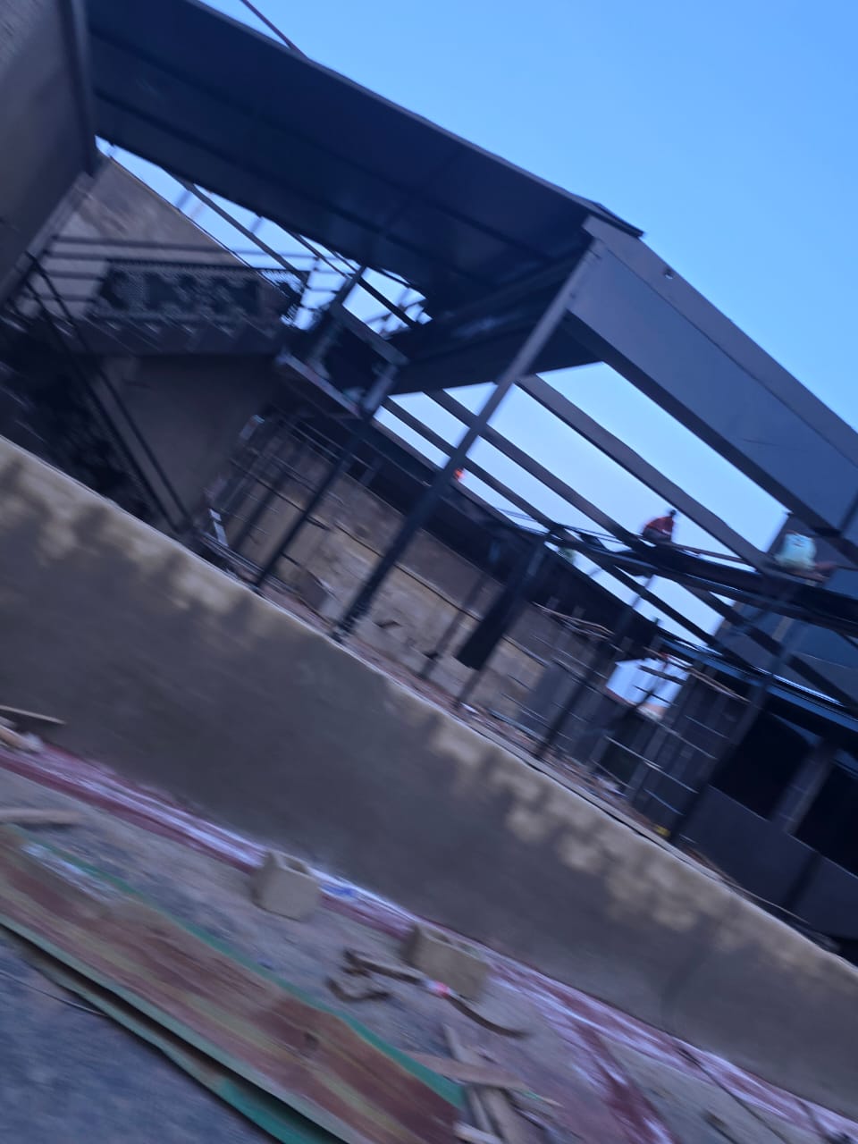Commercial venue retractable roof