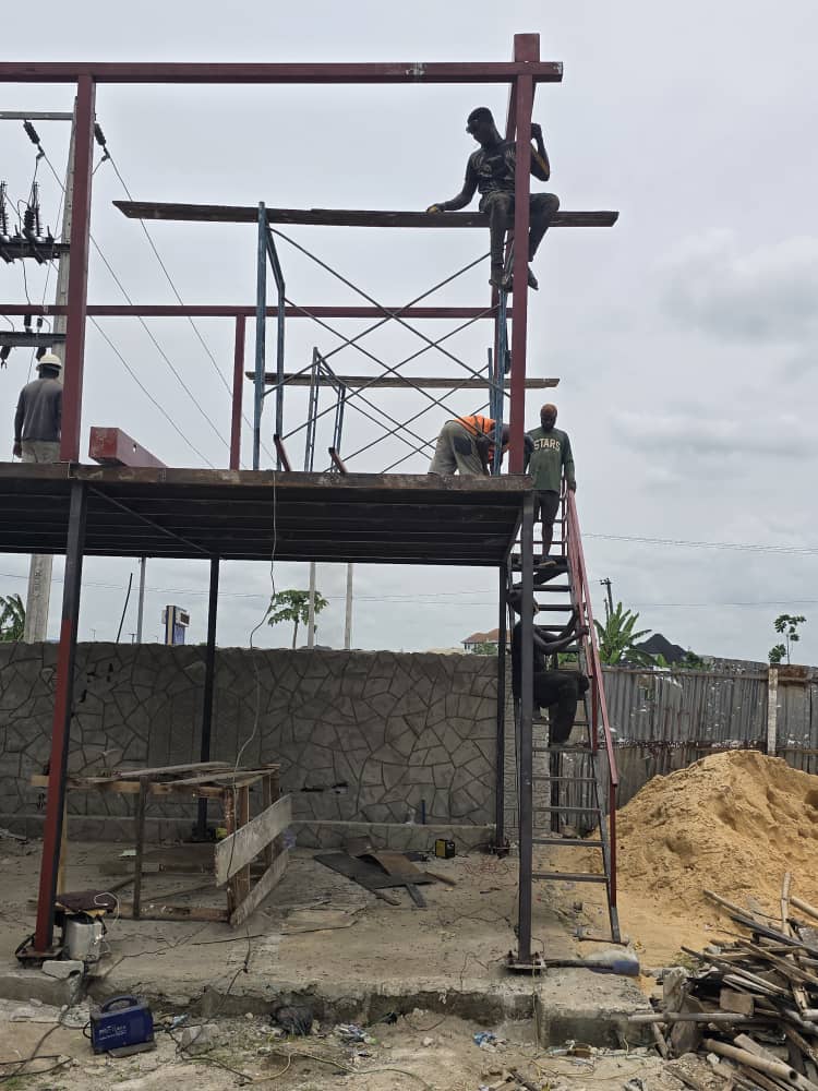 On-site structural steel erection
